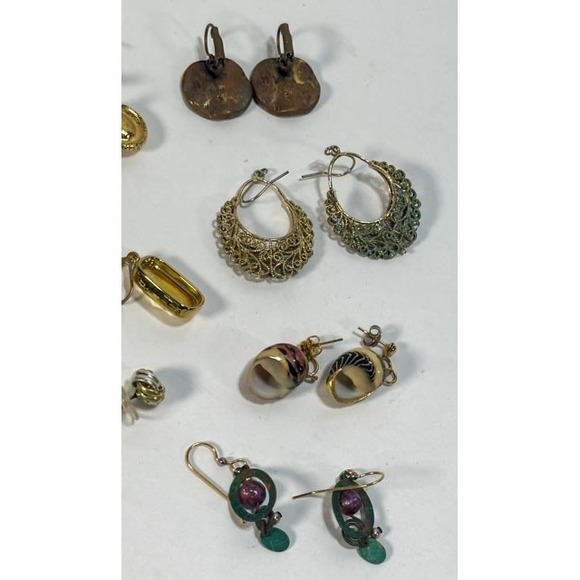 Women's Costume Jewelry Lot – Earrings, Brooches & Arm Braclet - Picture 11 of 13